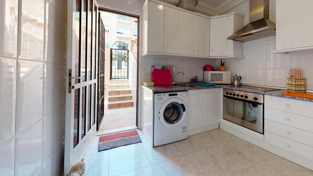 Cozy & Bright Bungalow Torrevieja Esterno foto